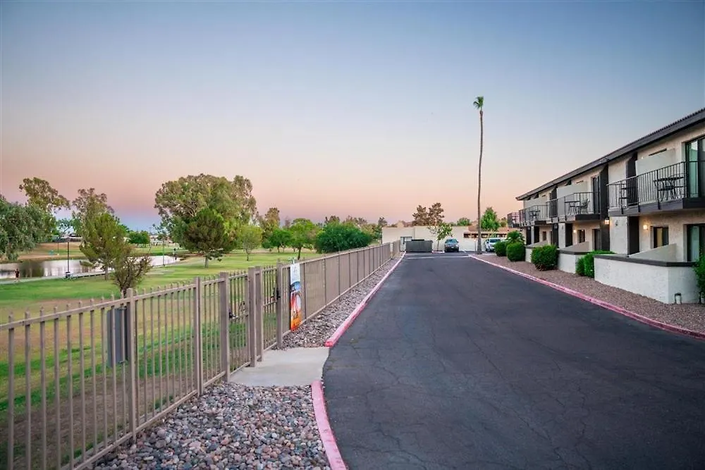135 Fully Furnished, Amenities Galore Scottsdale Apartment